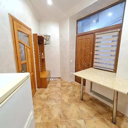5хв від жд вокзалу Apartament