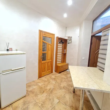 5хв від жд вокзалу * Lviv