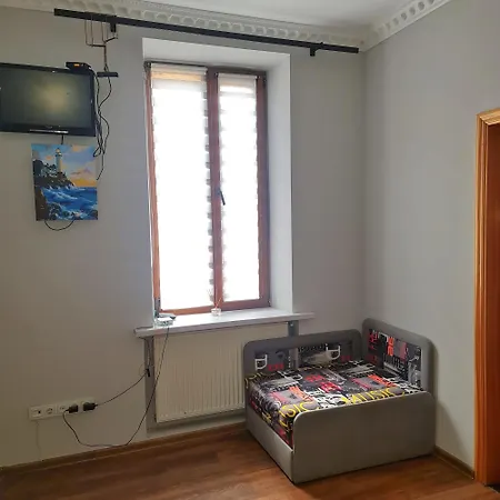 5хв від жд вокзалу Apartman *