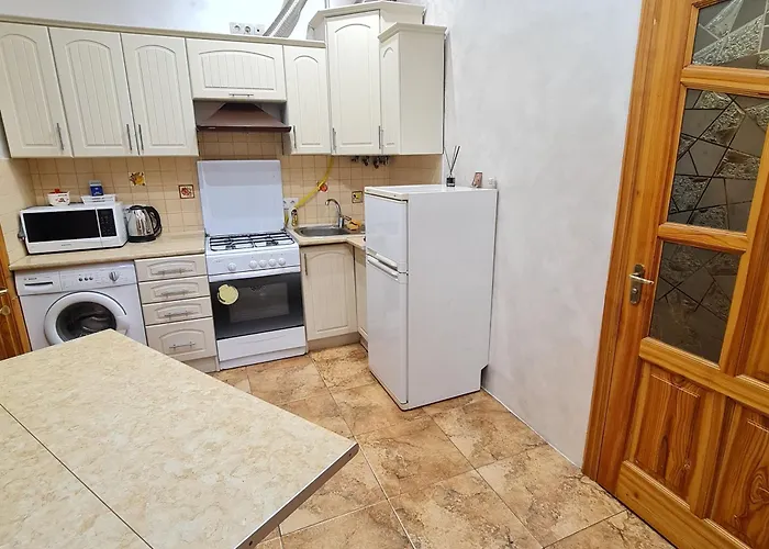 5хв від жд вокзалу * לבוב